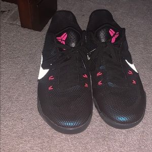 Nike Kobe 11 EM Low "Invisibility Cloak"